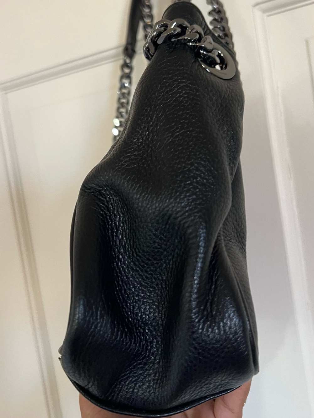 Aimee Kestenberg Black Leather Shoulder Bag with Chain Straps - Picture 3 of 15